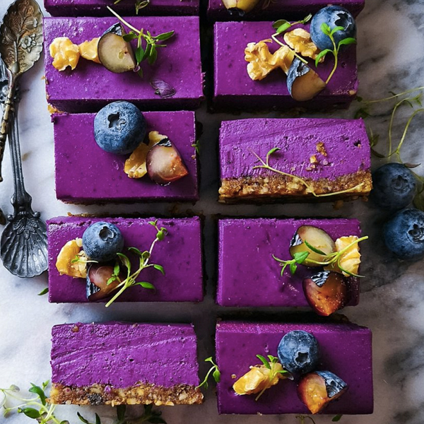 Raw Blueberry and Cardamom Cheesecake – Vegan Easy - veganeasy.org
